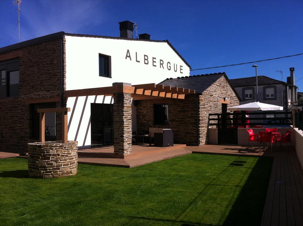 Albergue Oasis ซาร์เรีย ภายนอก รูปภาพ